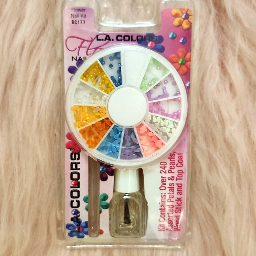 Brand New L.A. COLORS FLOWER NAIL KIT